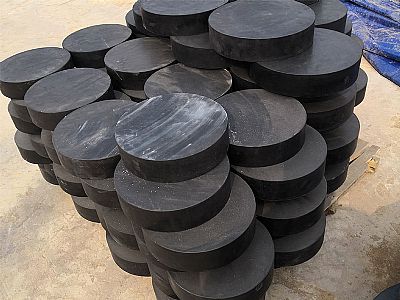 蔚县板式橡胶支座由若干层橡胶片与薄钢板经加压硫化